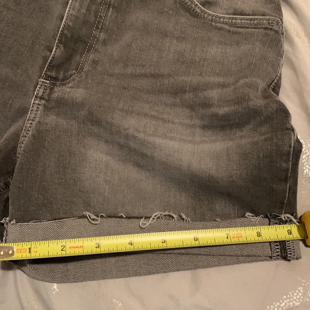 NWOT H&M dark grey jeans shorts - Picture 6 of 7